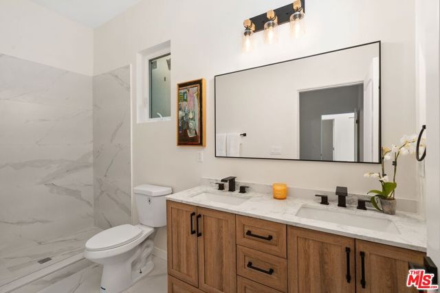 6916 Bellingham Avenue, North Hollywood CA: https://media.crmls.org/mediaz/41b13541-6fa6-4801-a238-fbc5323b3760.jpg