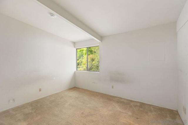 8415 Sugarman Dr, La Jolla CA: https://media.crmls.org/mediaz/41b183f8-e50c-4b2b-bfe6-cf4bdd8ee6f6.jpg