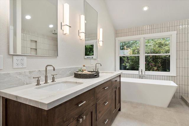 838 Cherrystone Drive, Los Gatos CA: https://media.crmls.org/mediaz/41b3c587-7b37-4e54-aa2c-77eec426873f.jpg