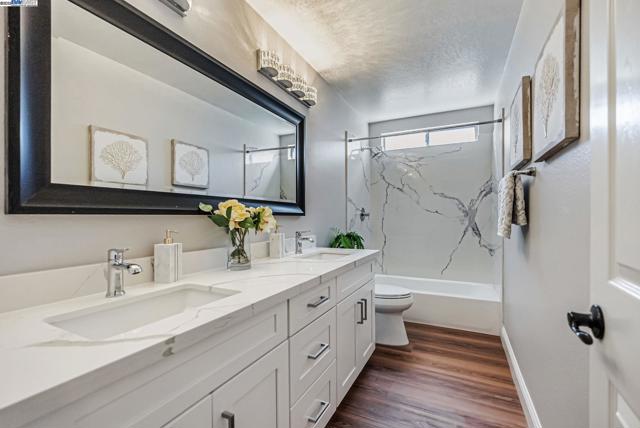 39622 Benavente Ave, Fremont CA: https://media.crmls.org/mediaz/41b4064e-20a4-4f6d-85e9-ea28f128c9ec.jpg