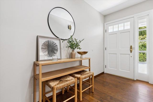 471 Claremont Way, Menlo Park CA: https://media.crmls.org/mediaz/41b47adc-ceaf-4f90-a4b3-8f8ca4b68163.jpg