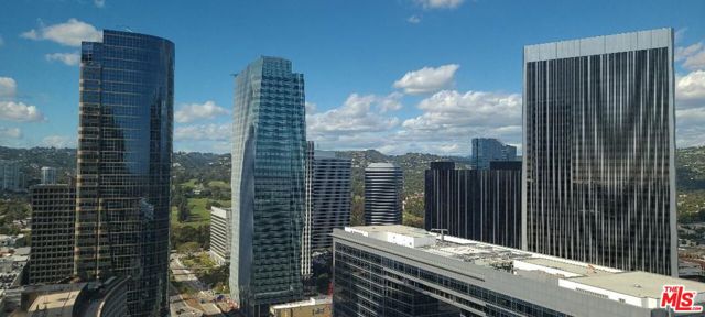 1 W Century Drive, Los Angeles CA: https://media.crmls.org/mediaz/41b50070-9598-4614-a145-c6b7aea909c2.jpg