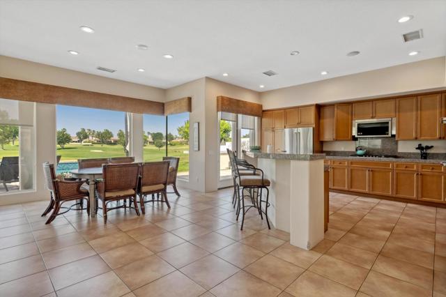 80788 Hermitage, La Quinta CA: https://media.crmls.org/mediaz/41b5eeec-2cfa-46a1-9b02-e39f680d1887.jpg