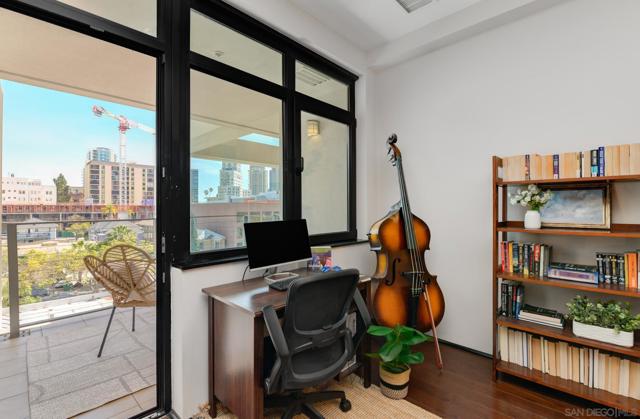 1551 4Th Ave, San Diego CA: https://media.crmls.org/mediaz/41b65030-d8e6-463d-be4e-3e1e753dbfcd.jpg