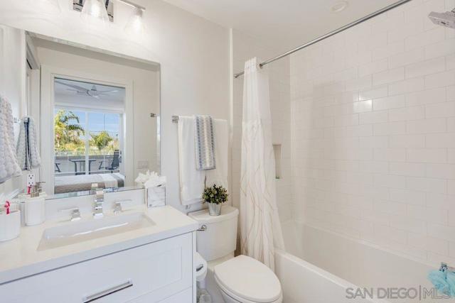 Image 35 of 75 For 478 Orange Ave