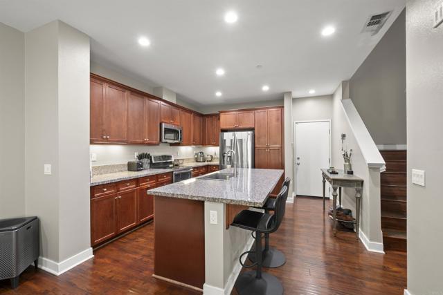 7508 EAGLE Drive, Santee CA: https://media.crmls.org/mediaz/41b7bbc1-19fa-48d1-b68d-49d47a1ed393.jpg
