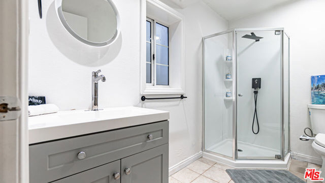 7449 Studio Road, Canoga Park CA: https://media.crmls.org/mediaz/41b7cf8c-1e52-4616-8933-e3687a6710bf.jpg