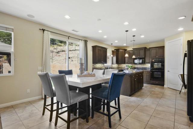 Detail Gallery Image 17 of 43 For 3436 Laurashawn Ln, Escondido,  CA 92026 - 3 Beds | 2/1 Baths