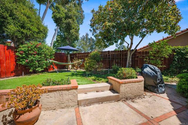 10965 Elderwood Ct, Scripps Miramar CA: https://media.crmls.org/mediaz/41b7d0a0-2722-4b90-acc5-2b0a5e2b2bb7.jpg