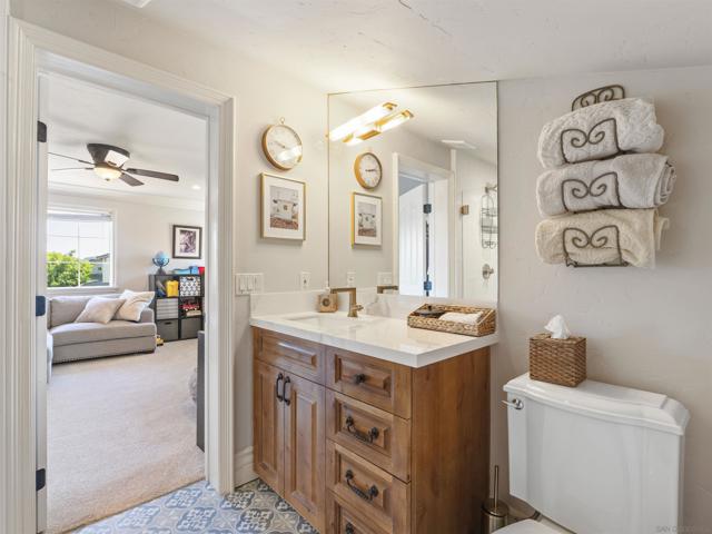 3424 CAMINO ALEGRE, Carlsbad CA: https://media.crmls.org/mediaz/41b9624c-3f86-4570-9ec6-6829c693b9ec.jpg
