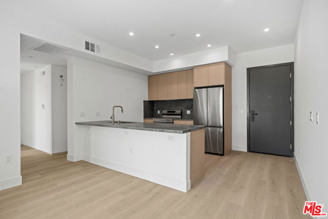 1808 Lincoln Boulevard, 505 photo 8