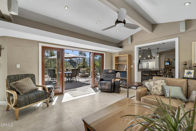 9999 Wornom Avenue, Sunland CA: https://media.crmls.org/mediaz/41ba53f7-2ae8-450f-8f3b-fd434fb16145.jpg