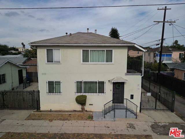 8946 Baring Cross Street, Los Angeles CA: https://media.crmls.org/mediaz/41babadf-1fdb-4e75-8dc9-c4ce0fb31420.jpg