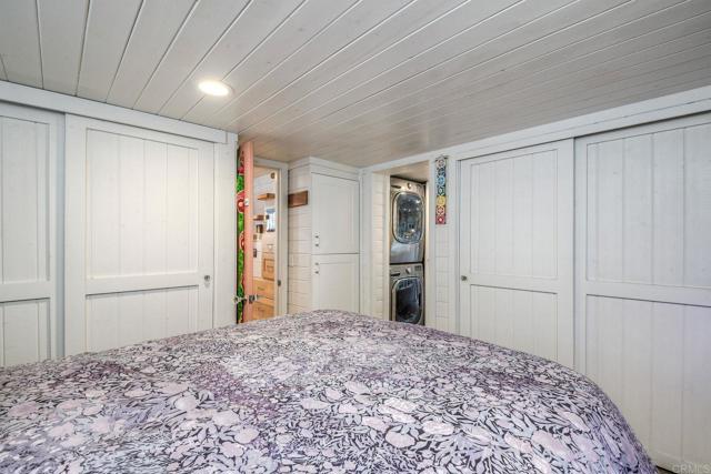 123 Jasper Street, Encinitas CA: https://media.crmls.org/mediaz/41bb15d5-d0b7-4a22-a239-64bf6c8432a0.jpg