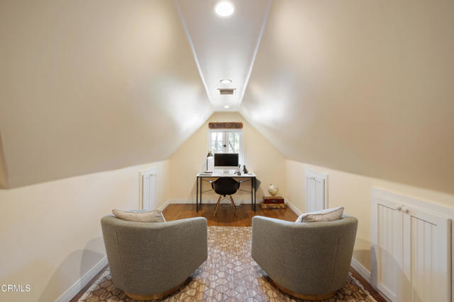 1024 Prospect Boulevard, Pasadena CA: https://media.crmls.org/mediaz/41bc0067-159c-447e-b69f-bfa434baff66.jpg