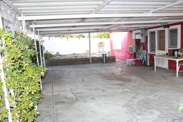 1173 Cliff Avenue, Fillmore CA: https://media.crmls.org/mediaz/41bc7296-746b-4a9a-9e59-68950face39f.jpg