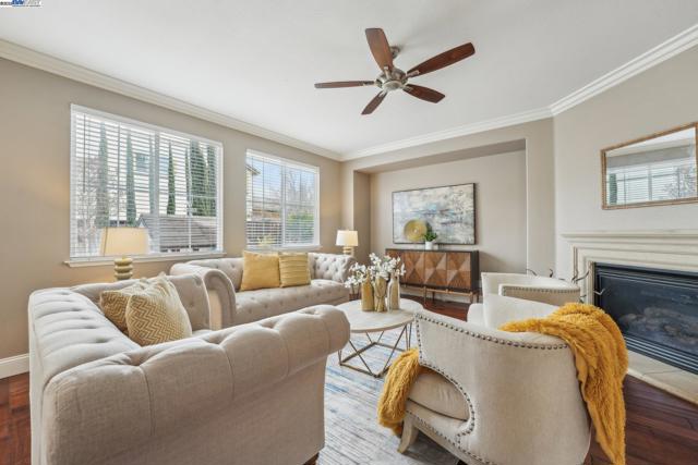 632 S Comunidad Street, Mountain House CA: https://media.crmls.org/mediaz/41bcf3f7-8694-460b-834f-73c5f96acc40.jpg