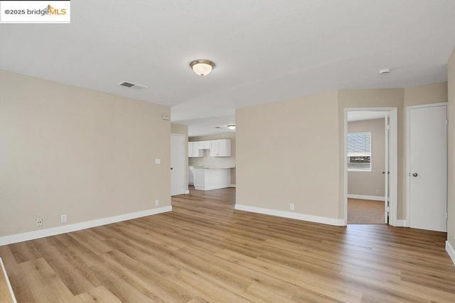 10500 Creekside Circle, Oakland CA: https://media.crmls.org/mediaz/41bd0603-f556-4cba-afc4-29c20794115c.jpg