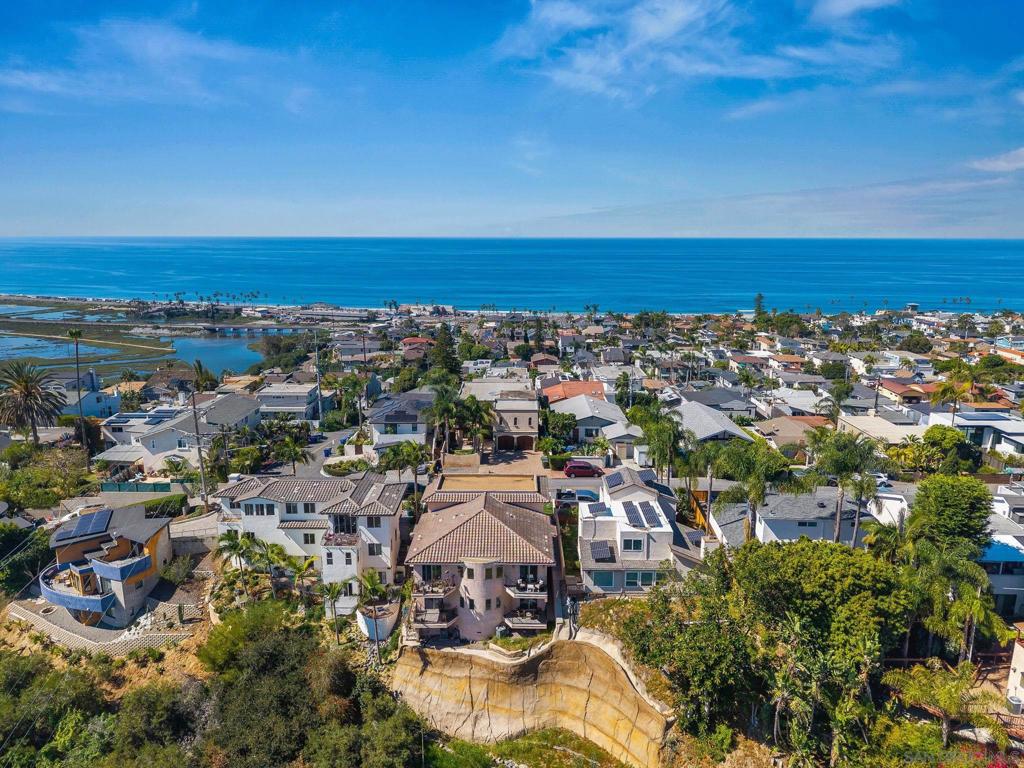 2483 Oxford Ave Cardiff By The Sea