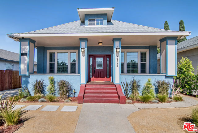 3425 Walton Avenue, Los Angeles CA: https://media.crmls.org/mediaz/41bd5a64-25c2-4122-b7f7-94e46faebc61.jpg