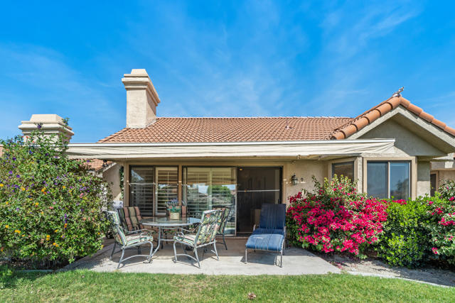 9 Acapulco Drive, Palm Desert CA: https://media.crmls.org/mediaz/41bd741a-8d0a-41db-929e-76ddd87c0113.jpg