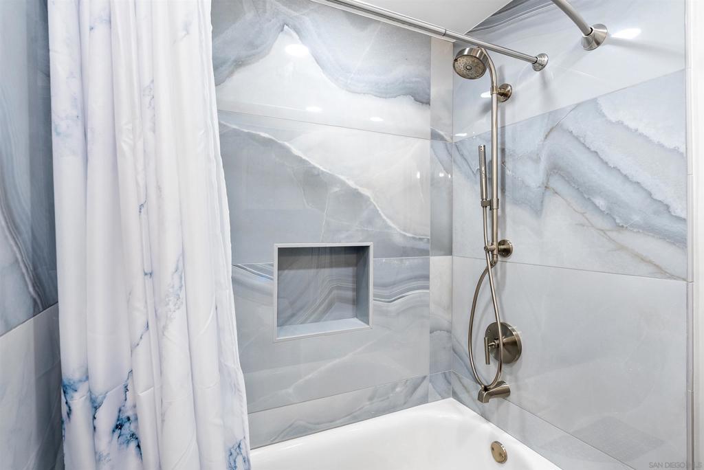 MLS #250043476SD image #26