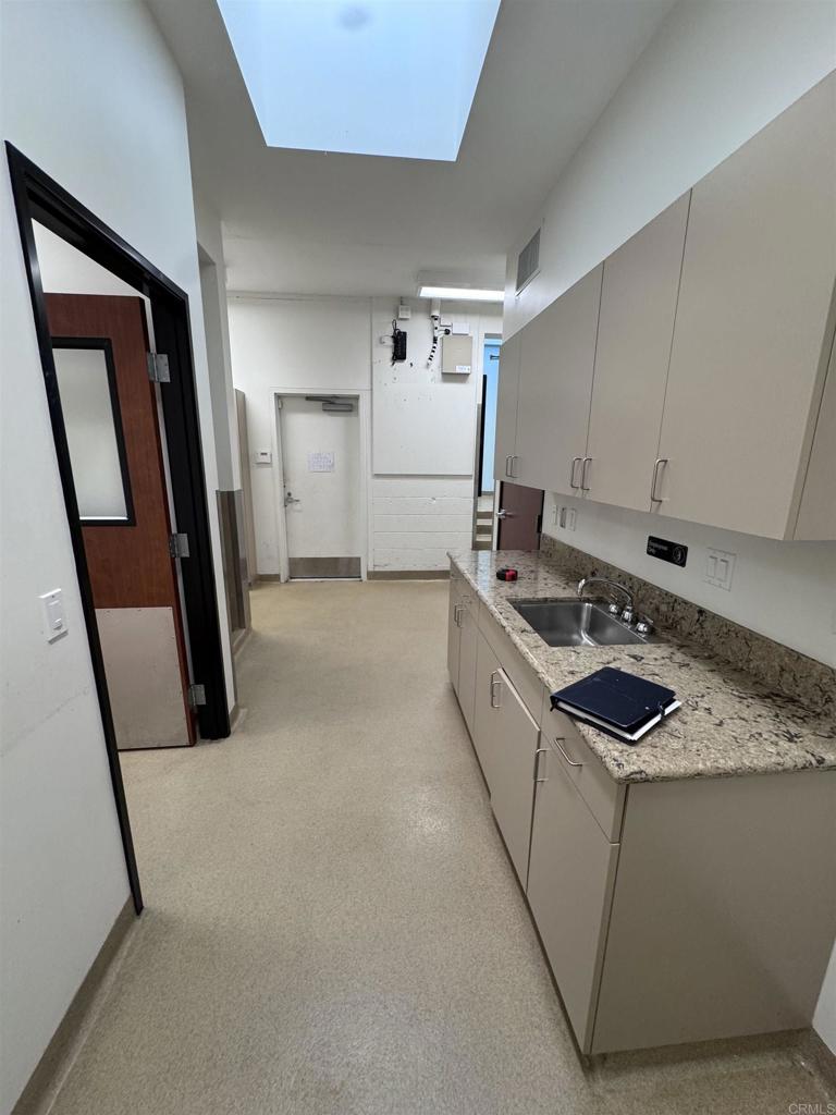 7527 Draper Avenue - photo 18
