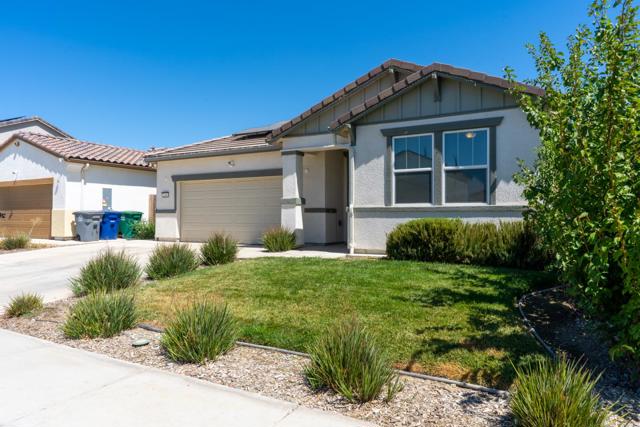 2040 Edwards Street, Los Banos CA: https://media.crmls.org/mediaz/41be0d47-e295-4dc9-97f9-d969a5120ab6.jpg