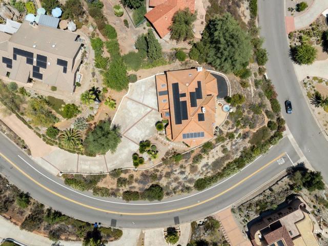 Detail Gallery Image 14 of 74 For 23742 Calistoga Pl, Ramona,  CA 92065 - 4 Beds | 3/1 Baths