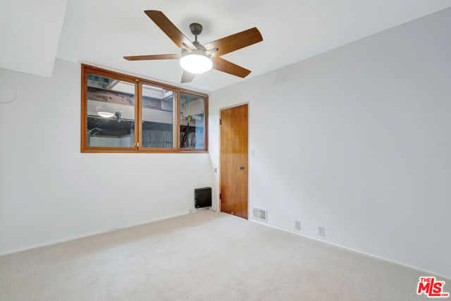 26636 Latigo Shore Drive, Malibu CA: https://media.crmls.org/mediaz/41bff3d1-fb96-4d6b-82c4-6ba8f176b219.jpg