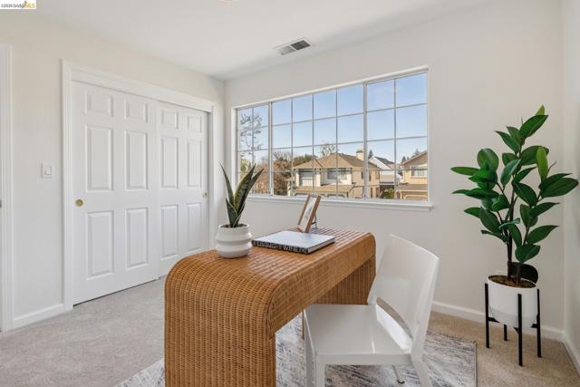 2004 Fries Ct, Martinez CA: https://media.crmls.org/mediaz/41c03261-a6c6-4b02-9442-5277c878e315.jpg