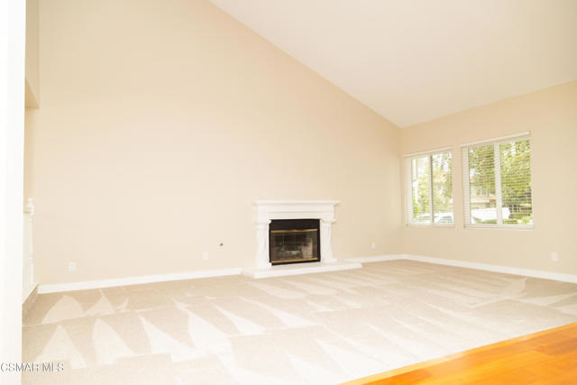 3154 Provence Place, Thousand Oaks CA: https://media.crmls.org/mediaz/41c08a21-b7b6-45e4-be45-0a0d6685fe13.jpg
