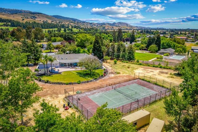 14830 Bartlett Court, San Martin CA: https://media.crmls.org/mediaz/41c10a74-8b7a-42b7-b68a-9dcbcafb5247.jpg