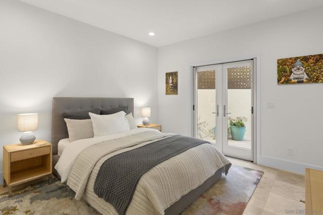 5787 Bellevue Ave, La Jolla CA: https://media.crmls.org/mediaz/41c12282-563e-4a15-b2a0-e2f9deb5ac22.jpg