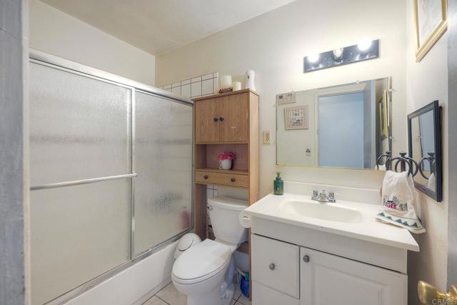 Detail Gallery Image 14 of 26 For 4123 Jonathon St, Oceanside,  CA 92056 - 3 Beds | 2 Baths