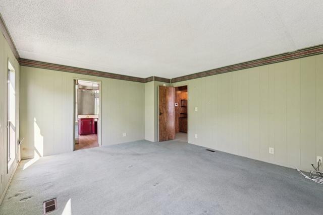 275 S Worthington St, Spring Valley CA: https://media.crmls.org/mediaz/41c199a3-aeda-4c0d-81db-981810e2474c.jpg