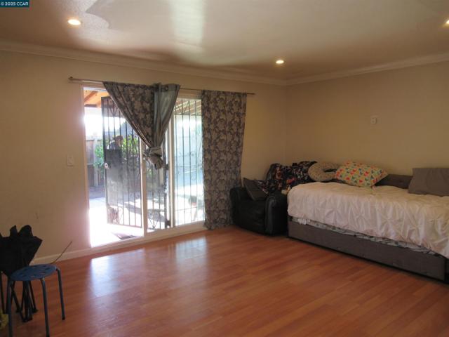 615 15Th St, Richmond CA: https://media.crmls.org/mediaz/41c1b73f-7294-4199-9b75-6af983e53055.jpg