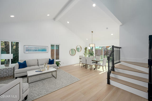574 Nicole Drive, Newbury Park CA: https://media.crmls.org/mediaz/41c2d17e-e09a-4b5e-8a75-29b6f97ad388.jpg