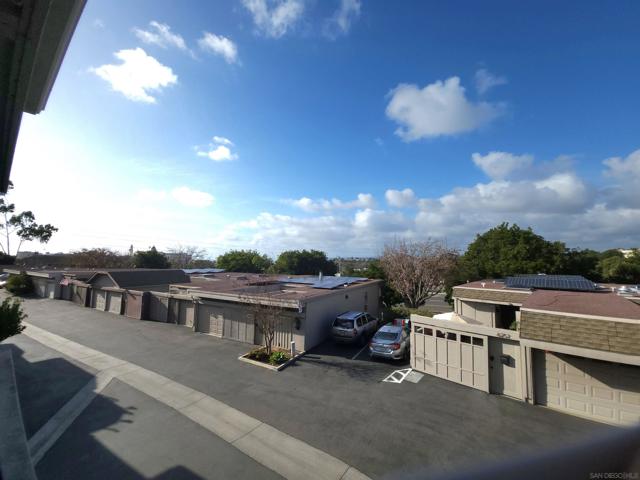 6263 Caminito Salado, San Diego, California 92111, 2 Bedrooms Bedrooms, ,1 BathroomBathrooms,Townhouse,For Sale,Caminito Salado,250020226SD