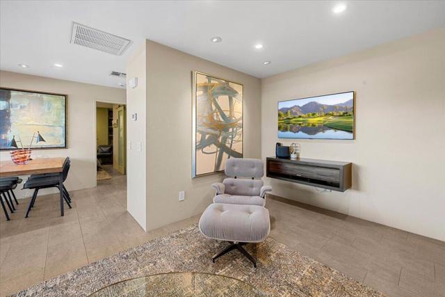 Image 6 of 24 For 467 Calle El Segundo  D1