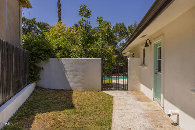 1853 Country Place, Ojai CA: https://media.crmls.org/mediaz/41c52eab-0982-4756-a8b1-247c31423121.jpg