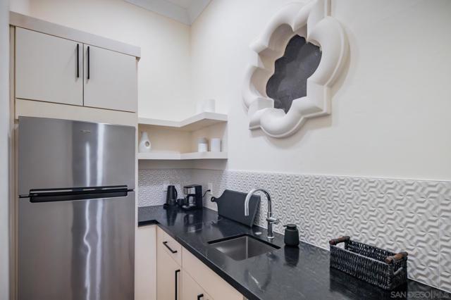 7430 St. Andrews Rd, Rancho Santa Fe CA: https://media.crmls.org/mediaz/41c594c2-c19c-42e4-92fc-f8442c4a98d3.jpg