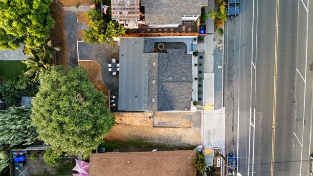 3678 Richmond St, San Diego CA: https://media.crmls.org/mediaz/41c68ce9-3c9c-4f14-9c84-92654e0f00c3.jpg