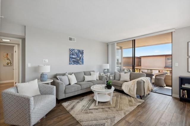 3130 Avenida De Portugal, San Diego CA: https://media.crmls.org/mediaz/41c6c1bf-4847-41d3-ac35-35615e475e6a.jpg