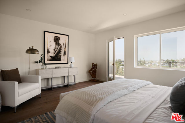 3916 Glenridge Drive, Sherman Oaks CA: https://media.crmls.org/mediaz/41c76f9c-8139-4258-9f2f-fda9e776d90b.jpg