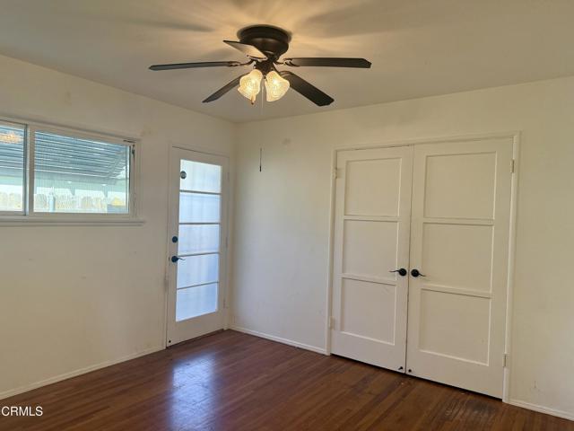 Detail Gallery Image 13 of 18 For 12811 Oxnard St, Los Angeles,  CA 91606 - 4 Beds | 3 Baths