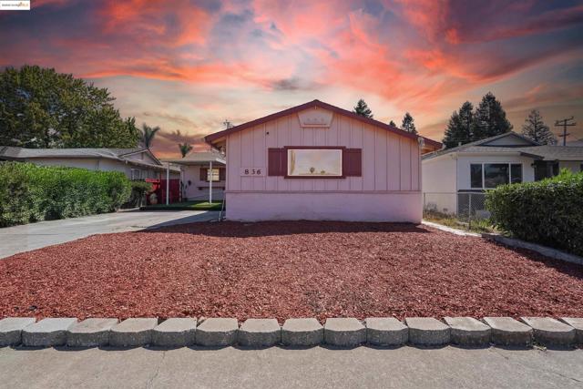 836 Stella St, Vallejo CA: https://media.crmls.org/mediaz/41c94300-4a6f-4c09-9ccd-e90a95928cf7.jpg