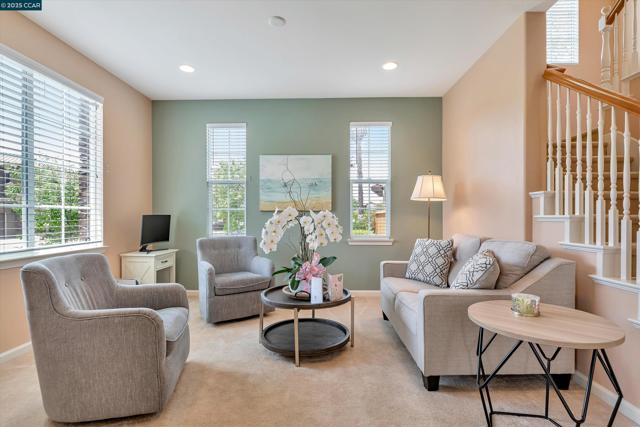 1489 Menton St, Danville CA: https://media.crmls.org/mediaz/41c97928-d89b-483a-9794-411fbb4a2179.jpg