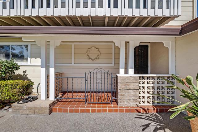 5645 Lemke Pl, Fremont CA: https://media.crmls.org/mediaz/41ca4f49-ec73-4b10-96f6-e94182812ed5.jpg