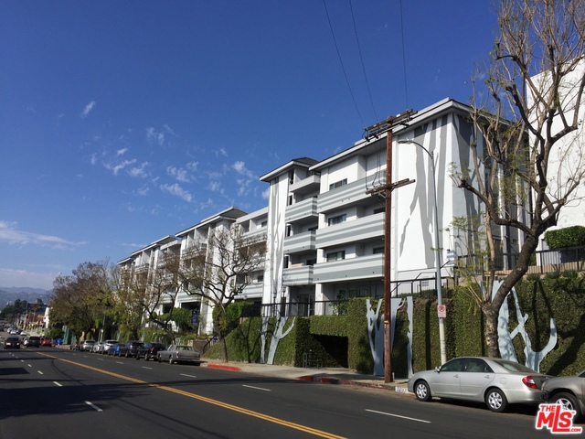160 S VIRGIL Boulevard, Los Angeles CA: https://media.crmls.org/mediaz/41ca69a6-0250-43d5-b909-78c222306568.jpg